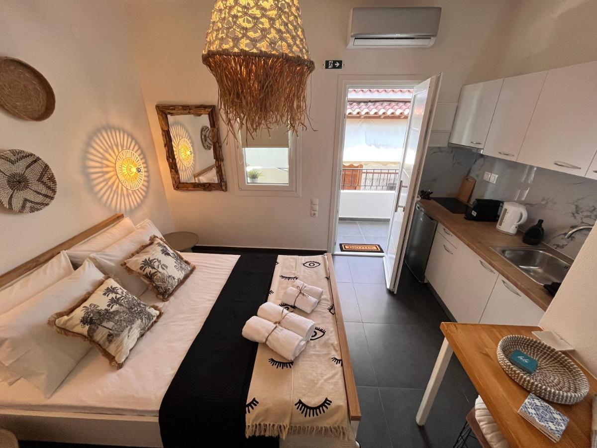 Le Sirene Apartments Skiathos Town Exterior photo